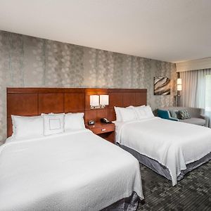 Queen Room Two Queen Beds